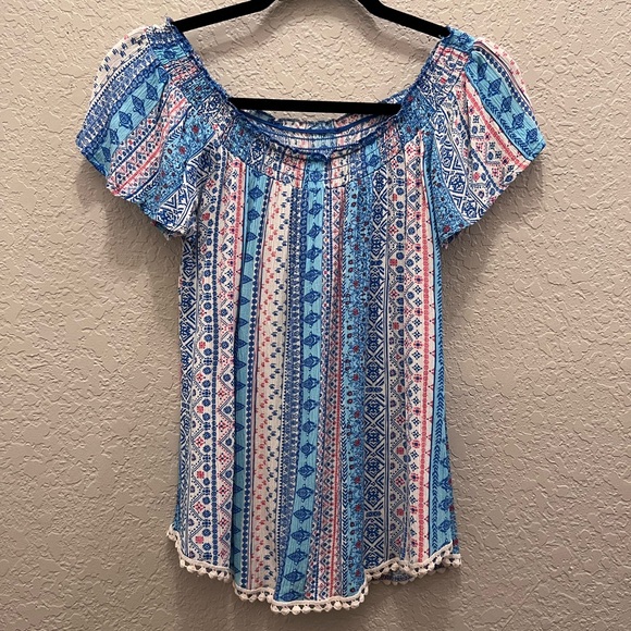 Women’s Off the Shoulder Blouse size Small - Picture 2 of 4